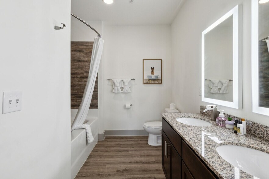 Building Photo - 11618 Vista Terrace Way-SI FL3-ID1612940P