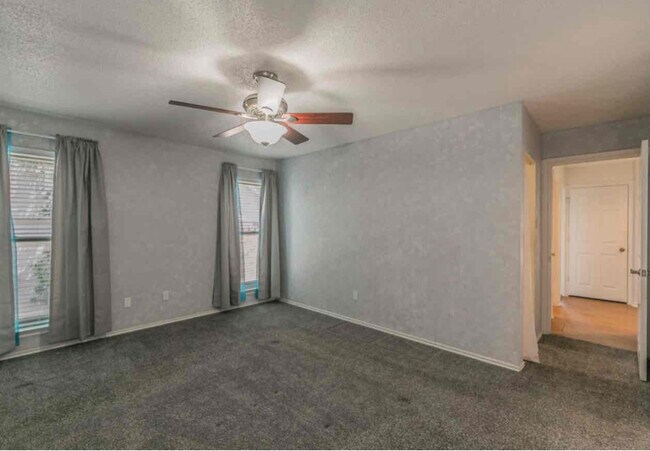 Building Photo - 1317 Bryan Pl