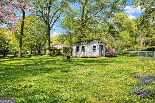 Building Photo - 223 Griffin Park Rd