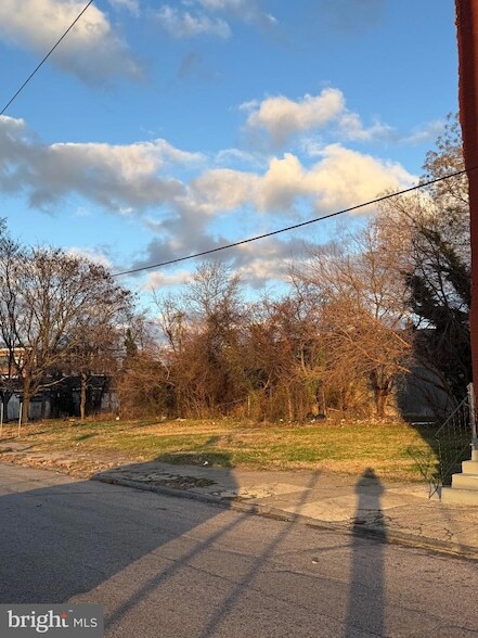 Building Photo - 2427 N 10th St