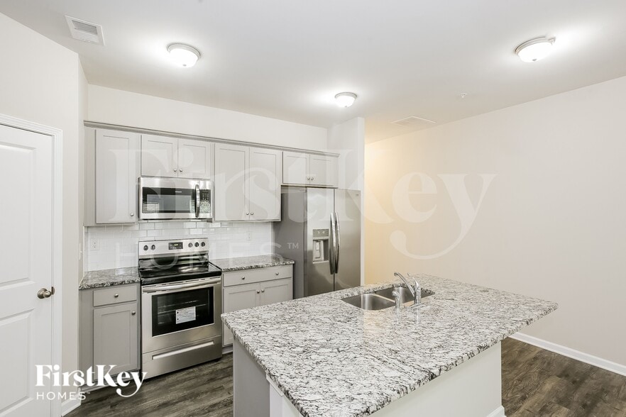 Building Photo - 2054 Cypress Village Dr NW