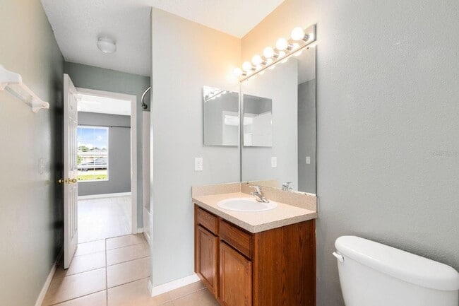 Building Photo - 12 Sawfish Ln