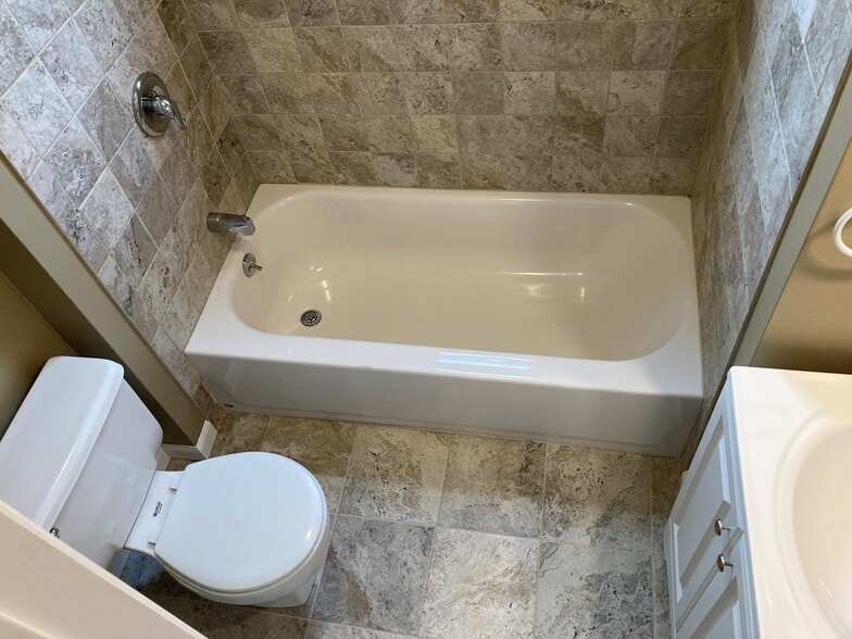 Building Photo - 38 Broughton Ave