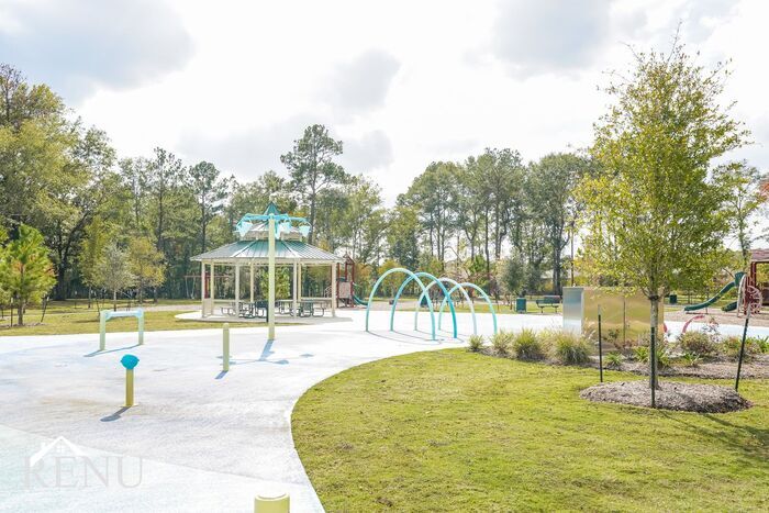 Building Photo - 10422 Sweetwater Creek Dr