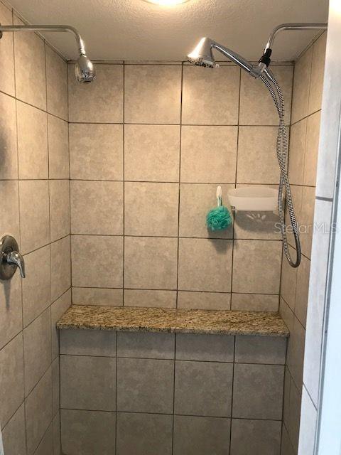 Building Photo - 22497 Glen Ave