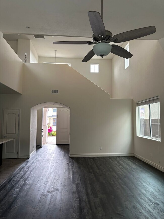 Building Photo - Just reduced! Beautiful home in templeton