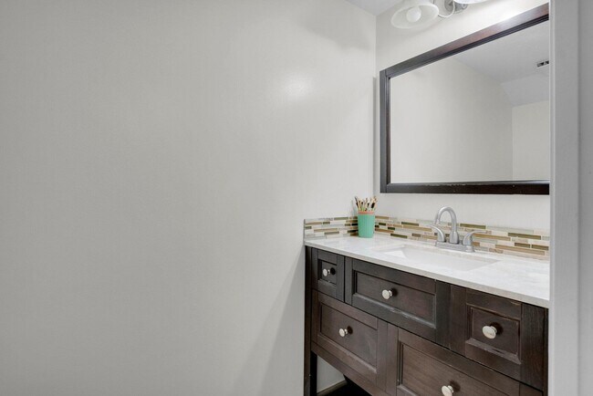Building Photo - 7690 Lago Del Mar Dr
