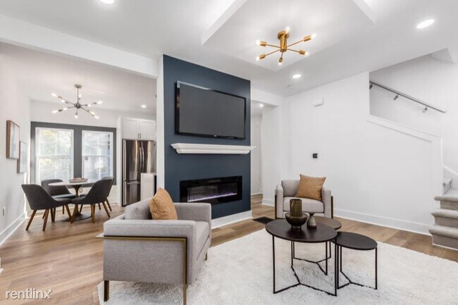 Building Photo - 4 br, 3.5 bath House - 481 Chilcote Ave