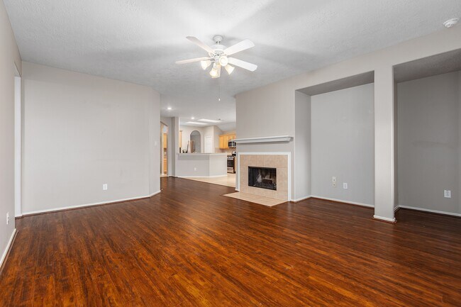 Building Photo - 18126 Stone Trail Manor Dr