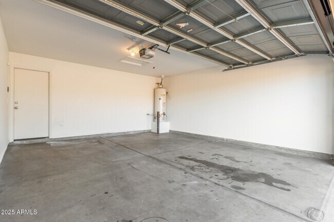 Building Photo - 10537 W Donald Dr