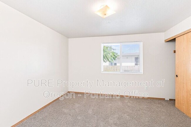Building Photo - 2619 SE 125th Ave