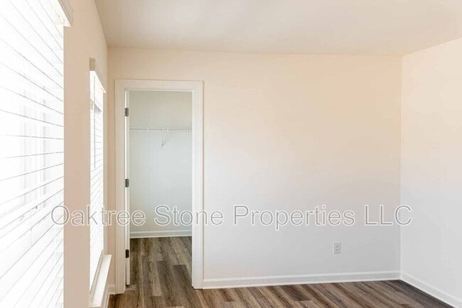 Building Photo - 3378 Skyland Dr