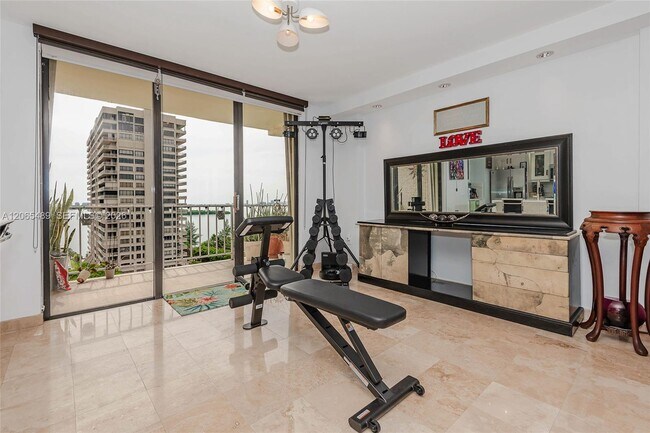 Building Photo - 11111 Biscayne Blvd
