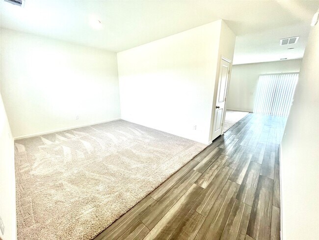 Building Photo - 5915 Grantgrala Dr