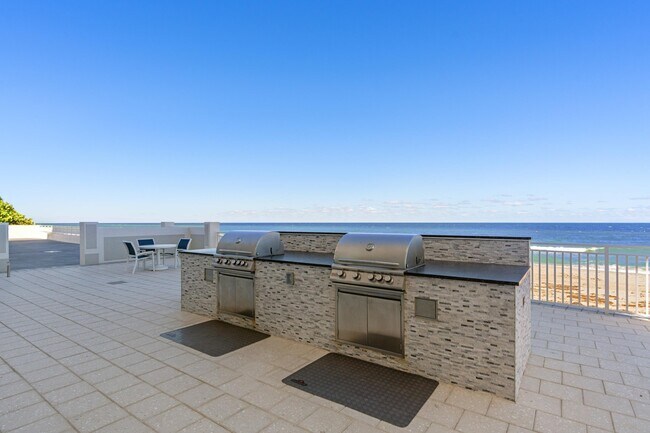 Building Photo - 4505 S Ocean Blvd