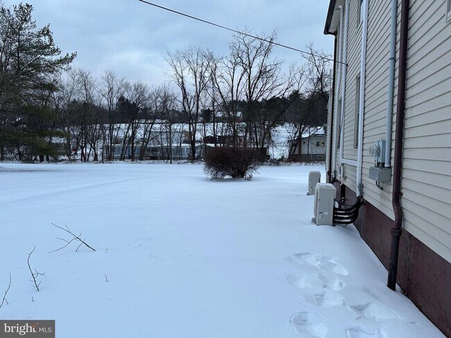 Building Photo - 15 Myers Rd