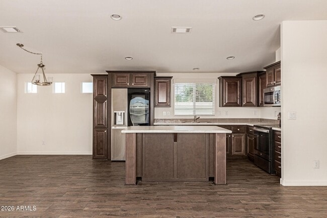 Building Photo - 10810 N 91st Ave