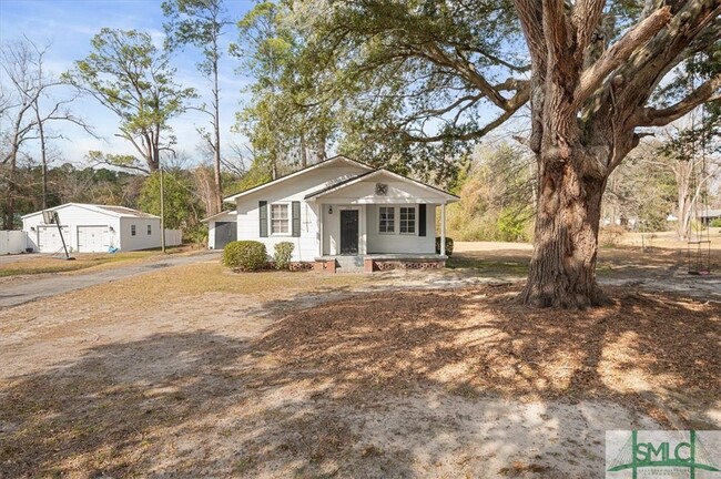 Building Photo - 254 Magnolia St