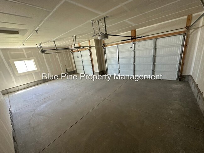 Building Photo - 679 Sterling Dr