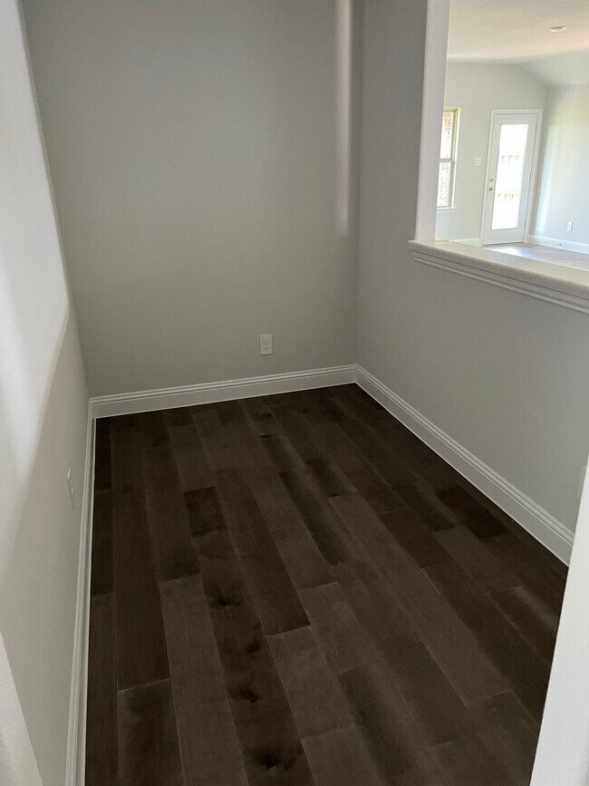 Building Photo - 1020 Huckleberry St