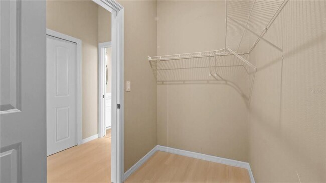 Building Photo - 13639 Begonia Cir