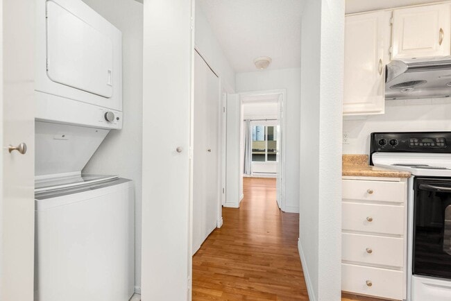 Building Photo - Limited Time Offer $2,500 rental rate! Spacious 2Bd/2Bath Condo located in The Ridge Community in...