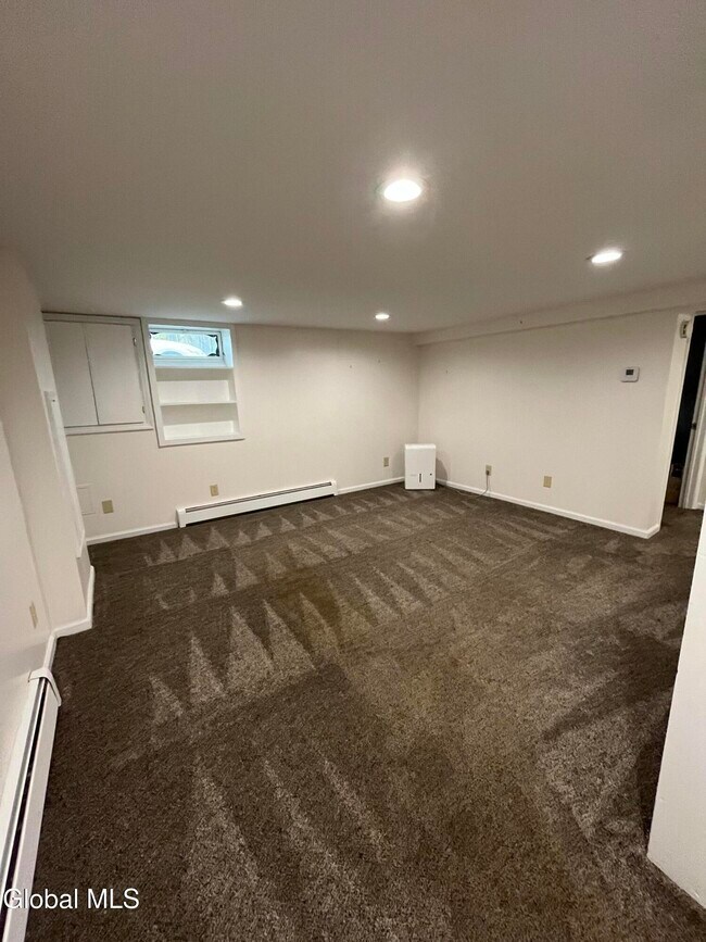 Building Photo - 36 Glenville St