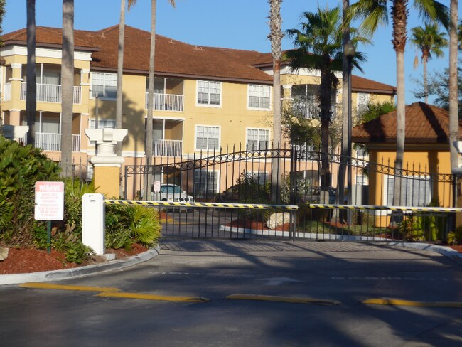 Building Photo - 5451 Vineland Rd