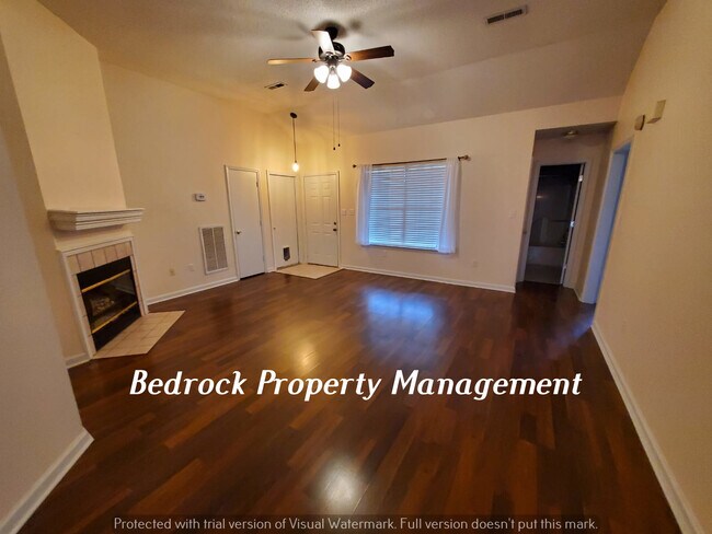 Building Photo - 110 Fernwood Cir