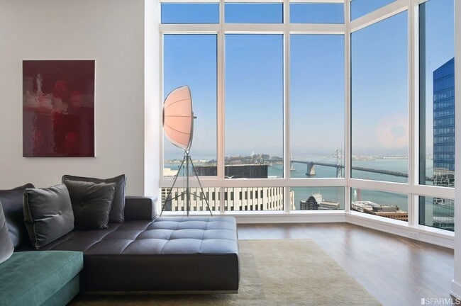 Building Photo - 301 Mission St