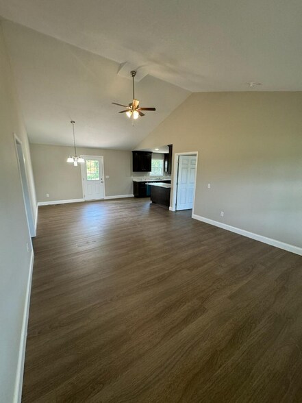 Building Photo - 100 Road 9090 Rd