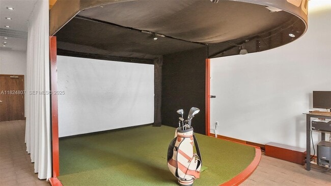 Building Photo - 1060 Brickell Ave