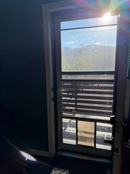 Building Photo - 70 N Main St