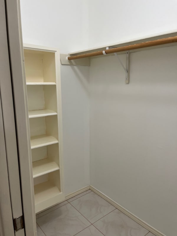 Building Photo - 1709 Bobcat Ln