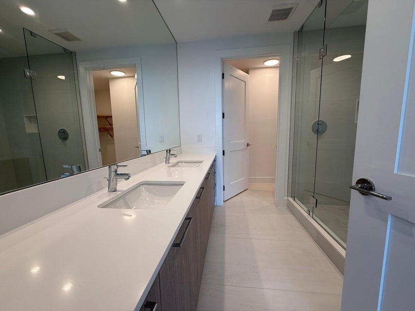 Building Photo - 151 N Seabreeze Blvd