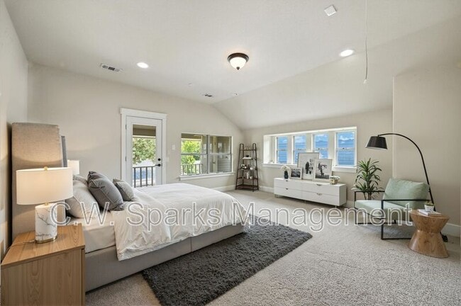 Building Photo - 5535 Willis Ave