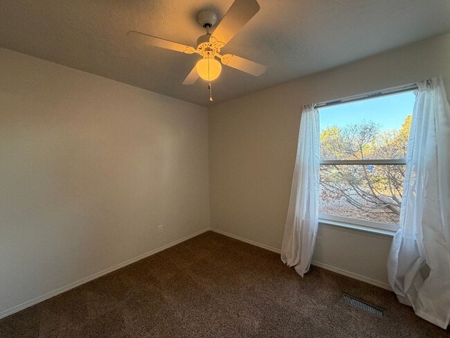 Building Photo - 3 Bedroom Single Story Home Available Near Academy Rd NW & Ventura St NE!