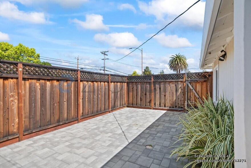 Building Photo - 1498 Valota Rd