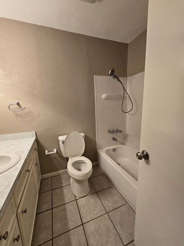 Building Photo - 505 E Acker Tap St