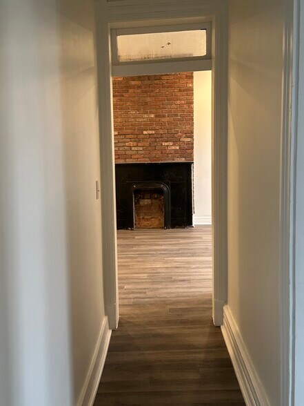 Building Photo - 81 Warren St