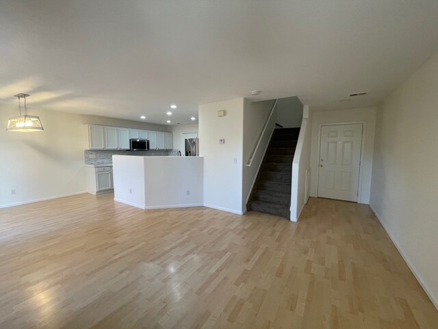 Building Photo - 21920 E Crestline Ln