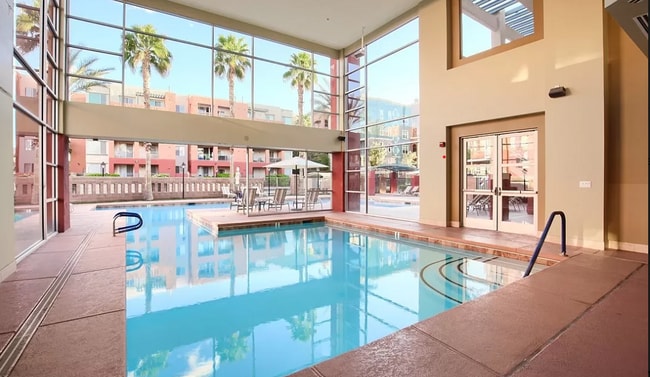 Building Photo - 15 E Agate Ave