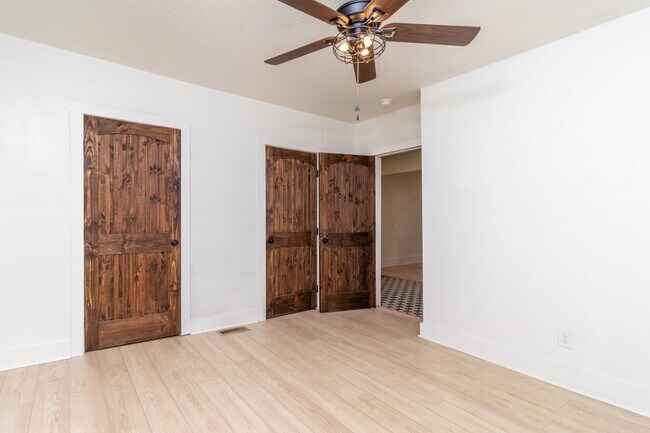 Building Photo - 9448 Lusk Rd