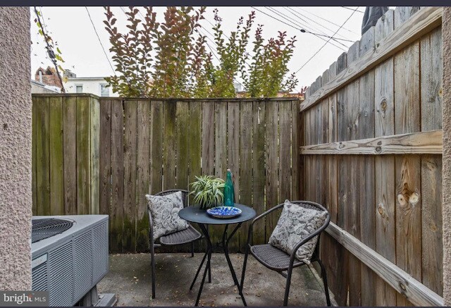 Backyard - 624 Jasper St