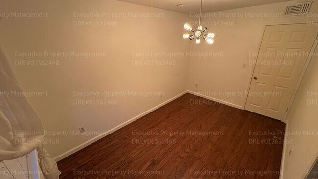 Building Photo - 3 bedroom 2 bathroom home with pool and near shopping centers.