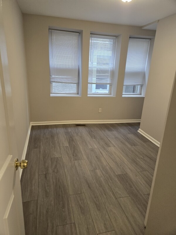 Building Photo - 1018 S 52nd St