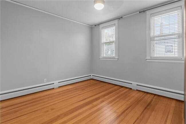 Building Photo - 334 Jastram St