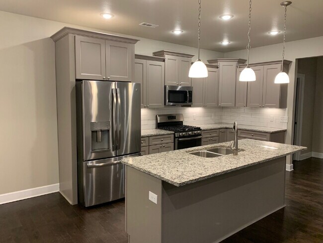 Building Photo - 1513 Crestwood Hills Ln