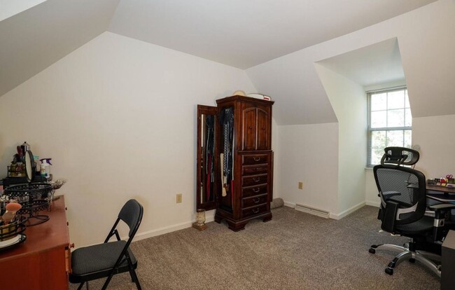 Building Photo - 2BR/2.5BA End Unit Condo | Central York SD | Open Layout | Parking + Patio | Spacious Living!