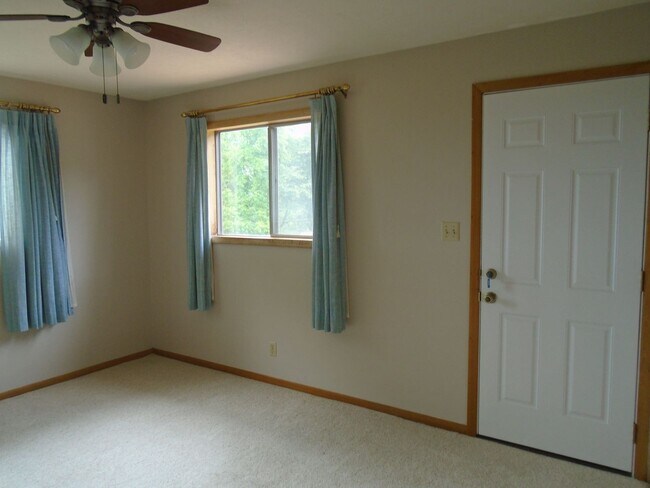 Building Photo - 5514 Tuttle Cove Rd